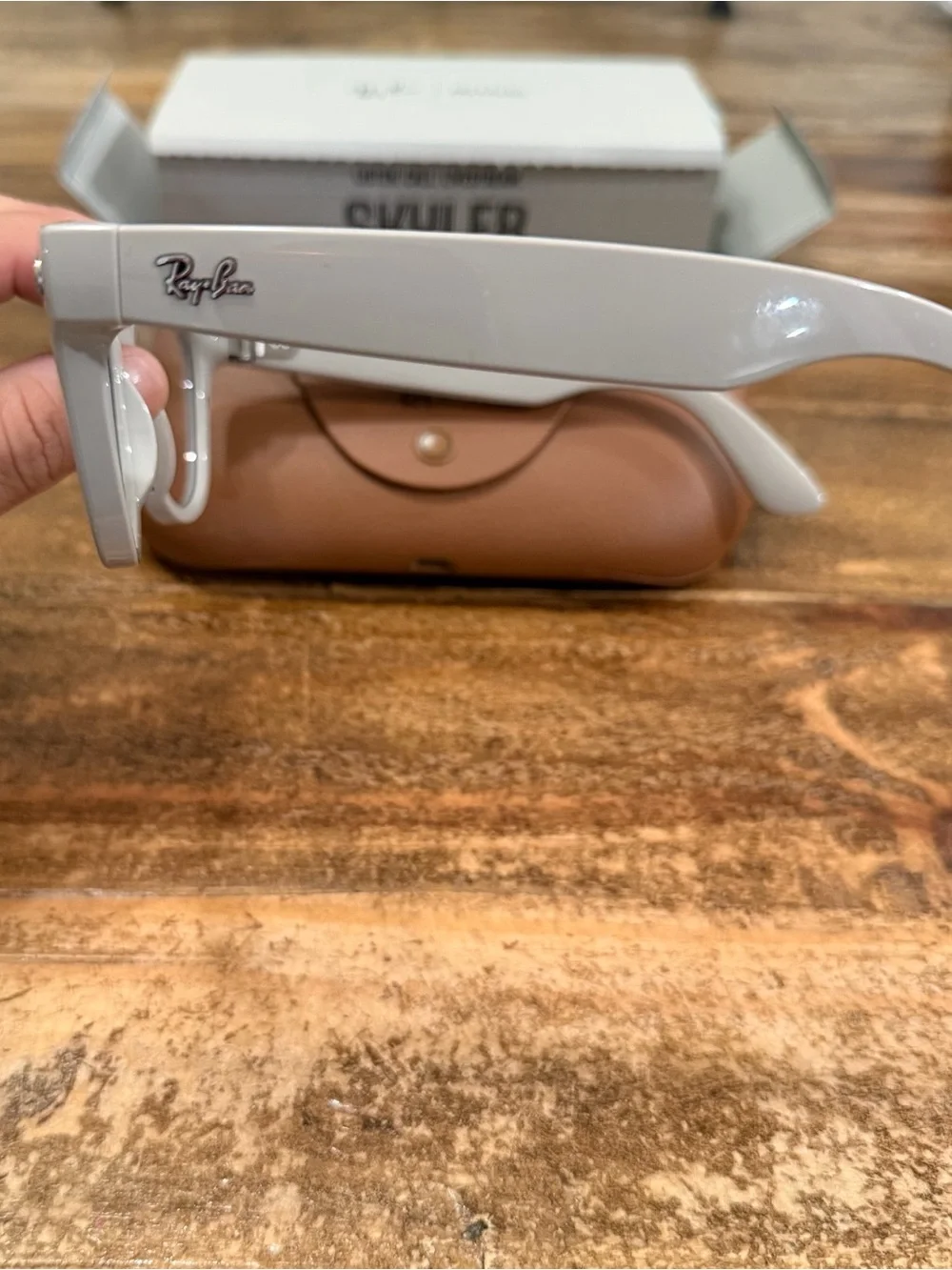 Ray-Ban White Cat-Eye Sunglasses with Brown Case